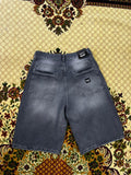 acid-washed gris-noir denim baggy shorts